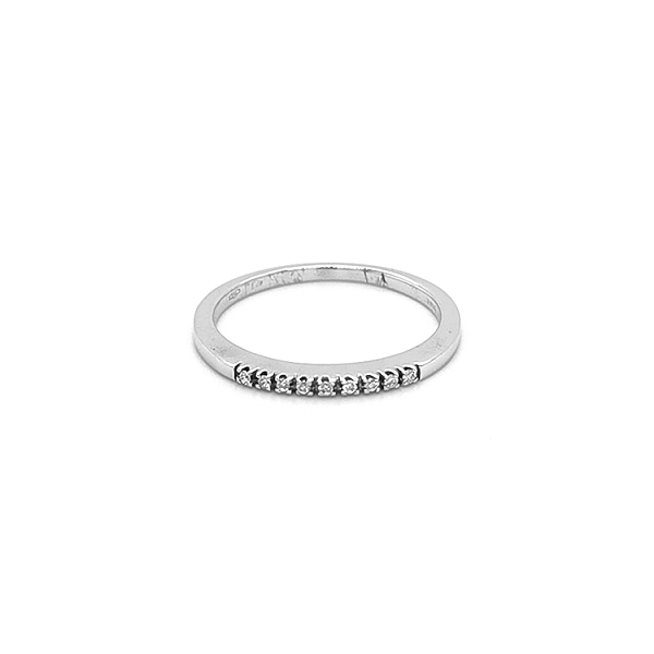 Goldring mit Diamanten