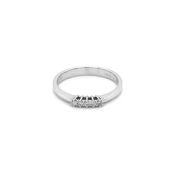 Goldring mit Diamanten