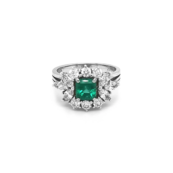 Goldring mit Smaragd und Diamanten
