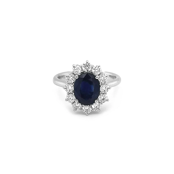Goldring mit Saphir und Diamanten