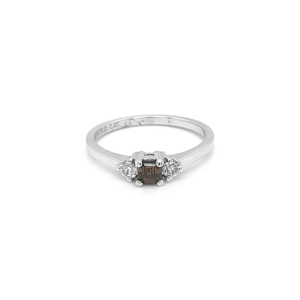 Goldring mit braunen und weißen Diamanten