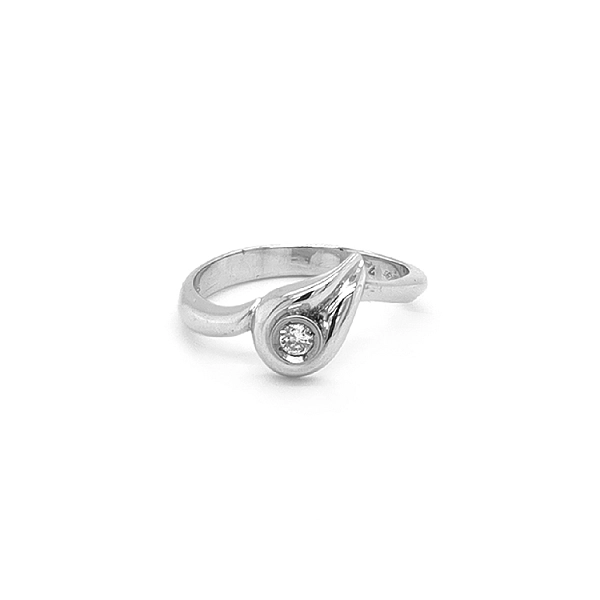 Goldring mit Diamant
