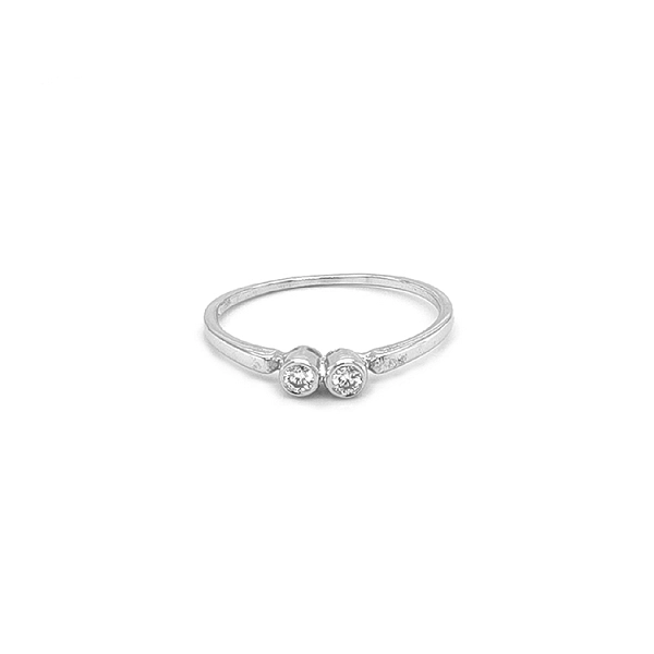 Verlobungsring aus Gold mit Diamanten