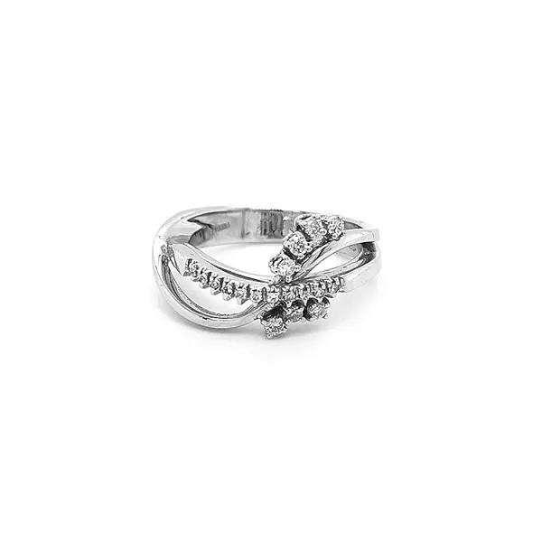 Goldring mit Diamanten