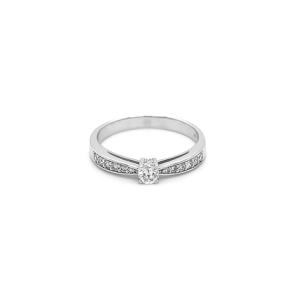 Verlobungsring aus Gold mit Diamanten