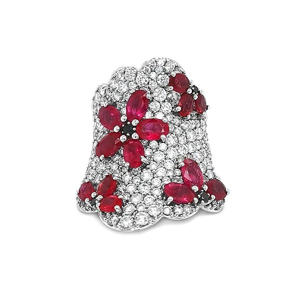 Goldring mit Rubinen und Diamanten