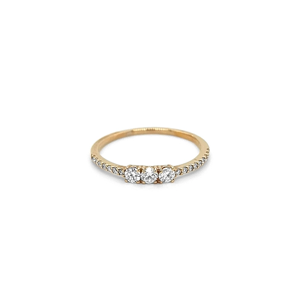 Goldring mit Diamanten