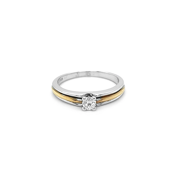 Goldring mit Diamant