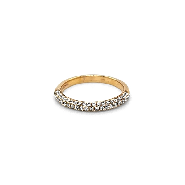 Goldring mit Diamanten