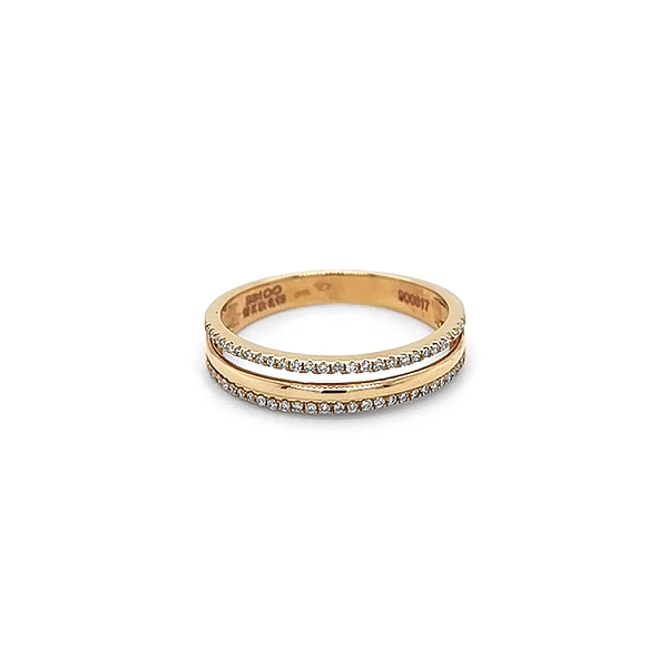 Goldring mit Diamanten