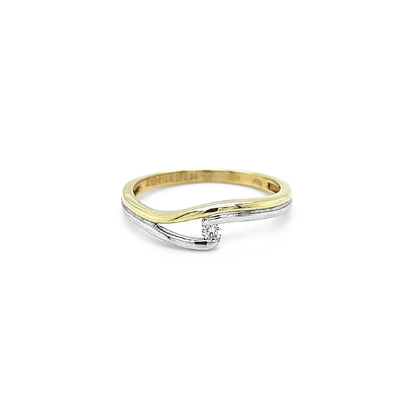 Goldring mit Diamant