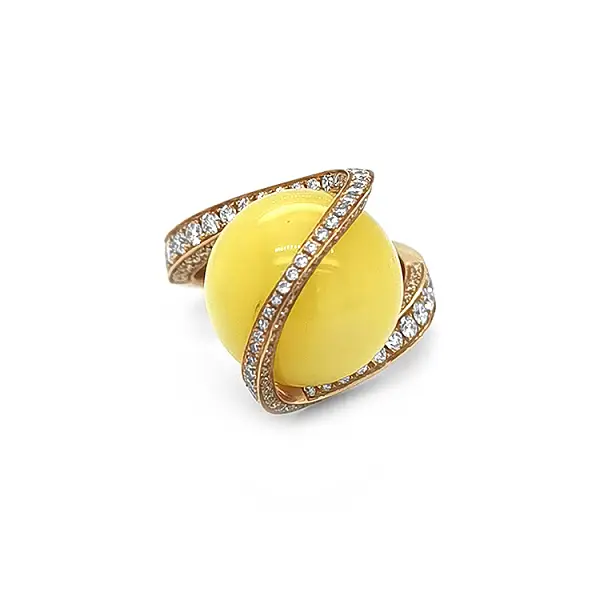 Goldring mit Bernstein und Diamanten