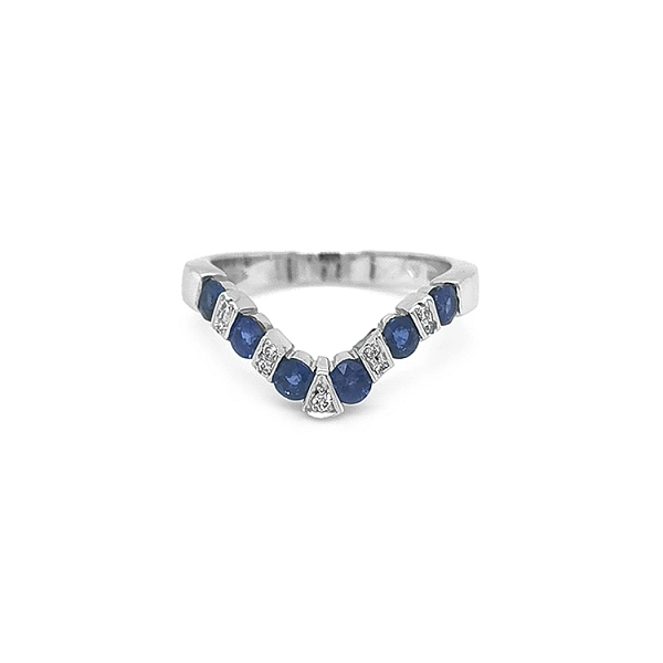 Goldring mit Saphiren und Diamanten