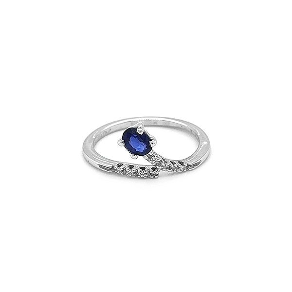 Goldring mit Saphir und Diamanten
