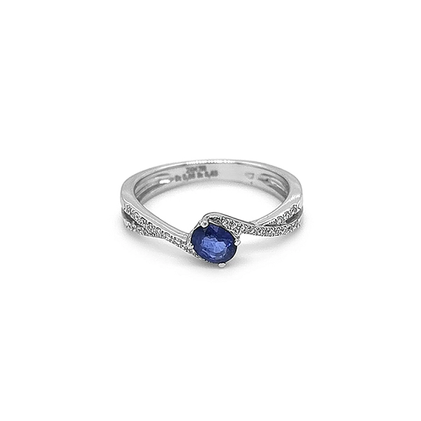 Goldring mit Saphir und Diamanten
