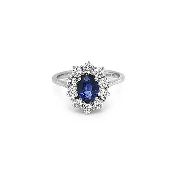 Goldring mit Saphir und Diamanten