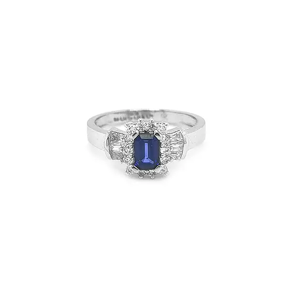 Goldring mit Saphir und Diamanten