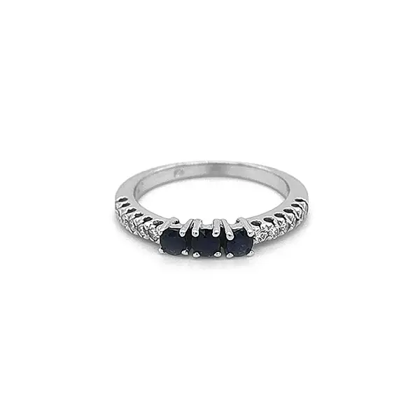 Goldring mit Saphiren und Diamanten