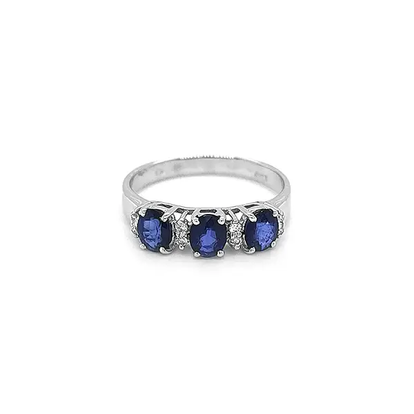 Goldring mit Saphiren und Diamanten