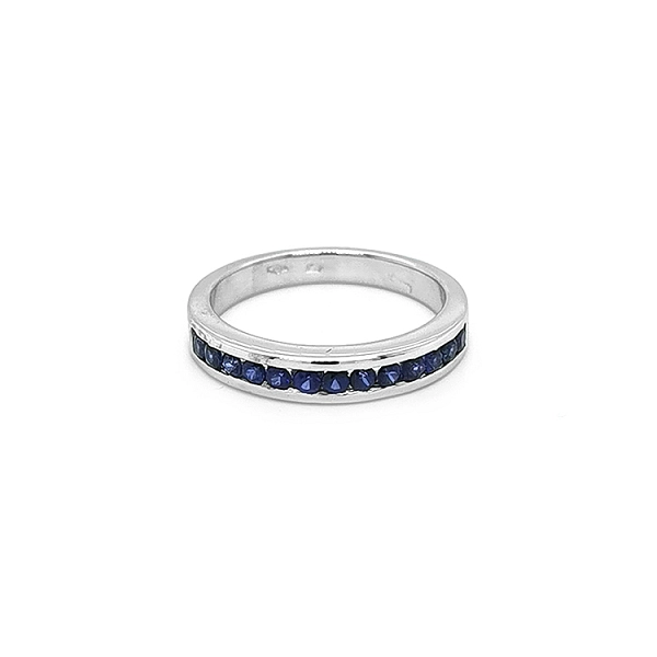 Goldring mit Saphiren