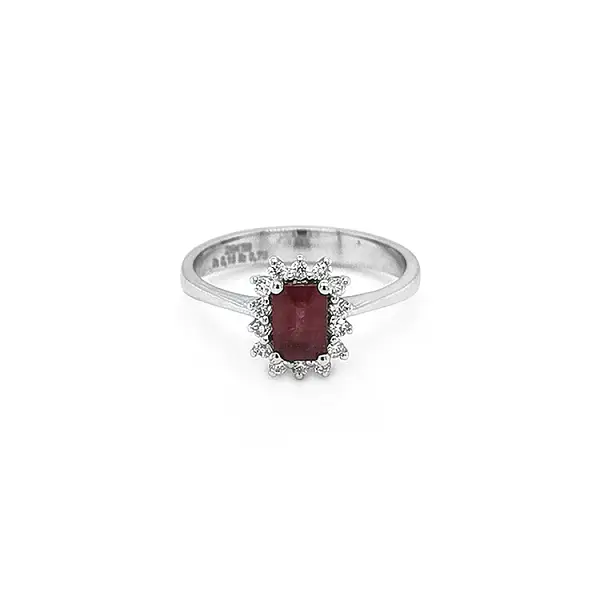 Goldring mit Rubin und Diamanten