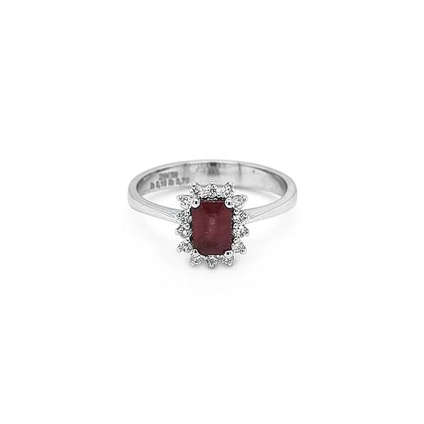 Goldring mit Rubin und Diamanten