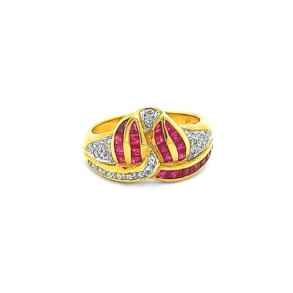 Goldring mit Rubinen und Diamanten