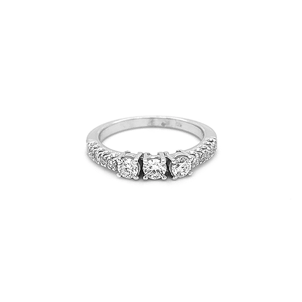 Goldring mit Diamanten
