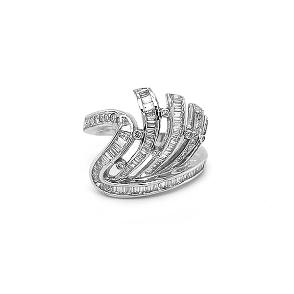 Goldring mit Diamanten