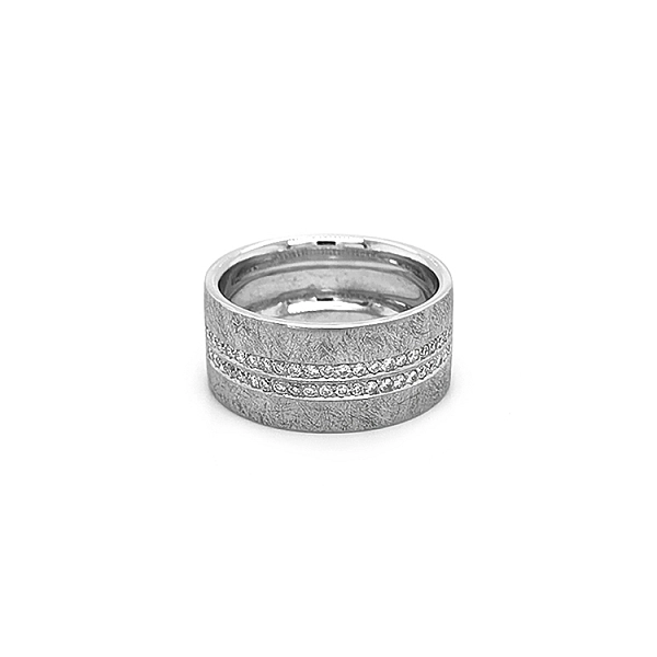 Goldring mit Diamanten