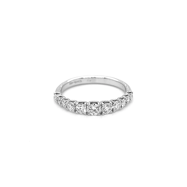 Goldring mit Diamanten