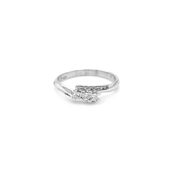 Goldring mit Diamanten