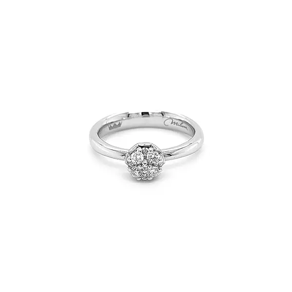 Verlobungsring aus Gold mit Diamanten