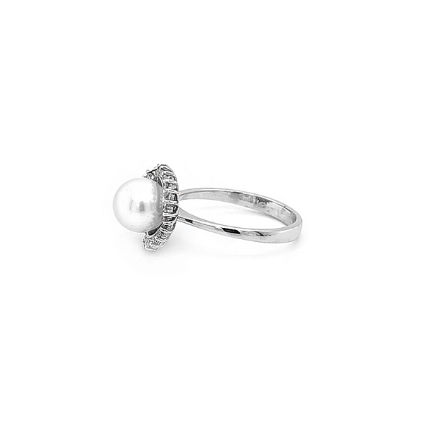 Goldring mit Naturperle und Diamanten