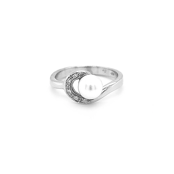 Goldring mit Naturperle und Diamanten