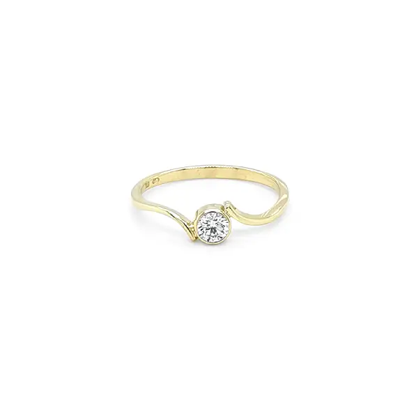 Gold Verlobungsring mit Diamant