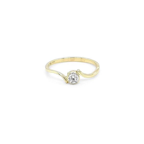 Gold Verlobungsring mit Diamant
