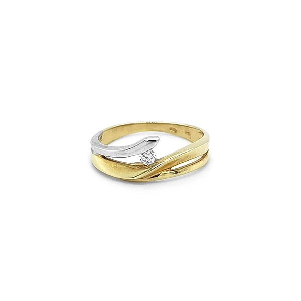 Goldring mit Diamant