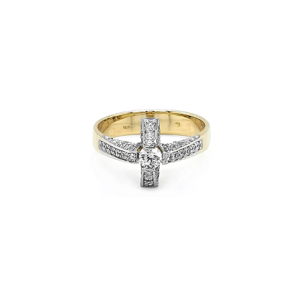 Goldring mit Diamanten