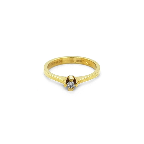 Gold Verlobungsring mit Diamant