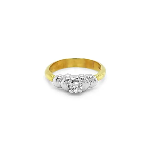 Gold Verlobungsring mit Diamant