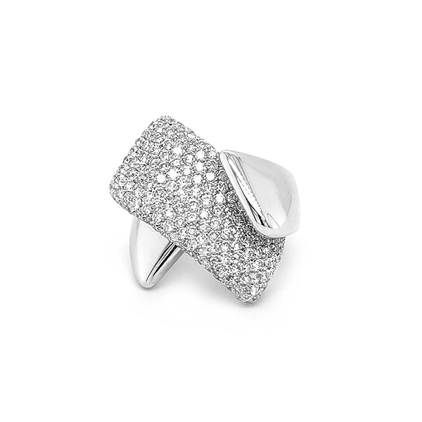 Goldring mit Diamanten