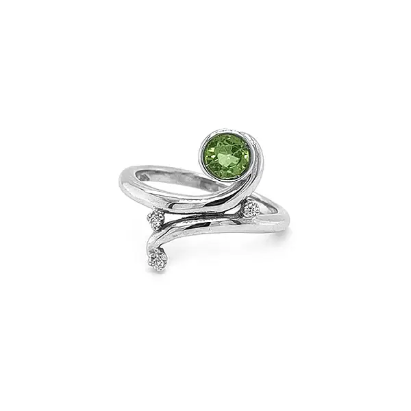 Goldring mit Peridot und Diamanten