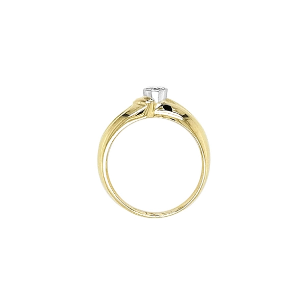 Goldring mit Diamant
