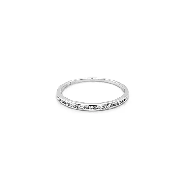 Goldring mit Diamanten