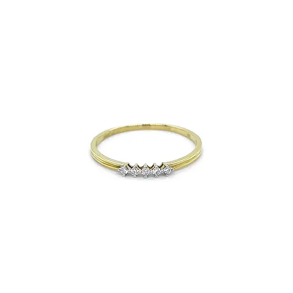 Goldring mit Diamanten