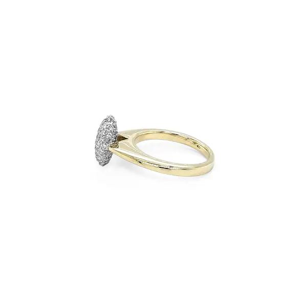 Goldring mit Diamanten