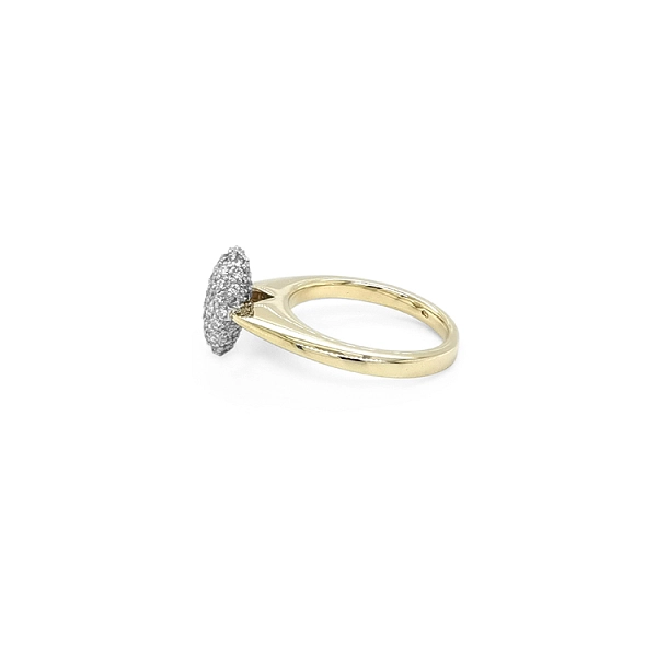 Goldring mit Diamanten
