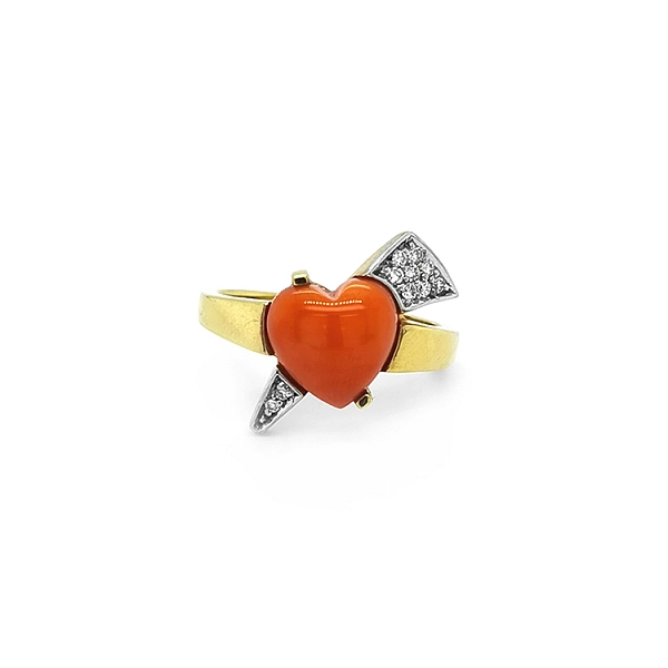 Goldring mit Koralle und Diamanten