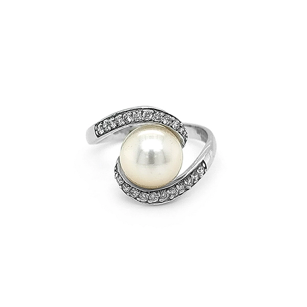 Goldring mit Naturperle und Diamanten